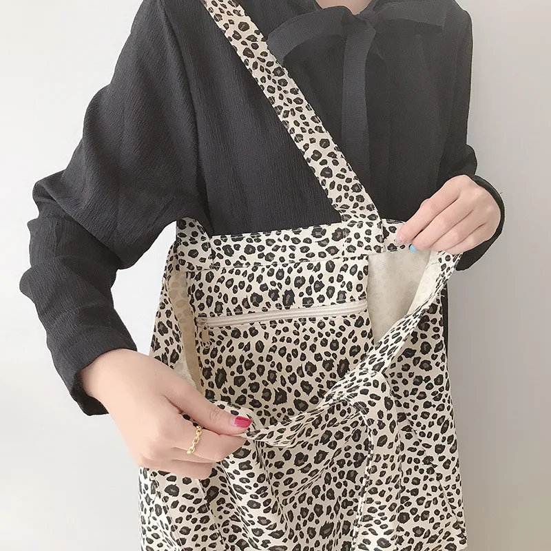 

Fashion Women Leopard Print Printing Shoulder Bag Large Capacity Shopping Bag Leisure Travel Retro Handbag
