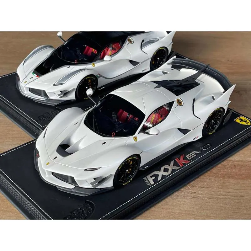 Новая модель спортивного автомобиля BBR 1: 18 Ferrari fxxk Evo Limited из смолы
