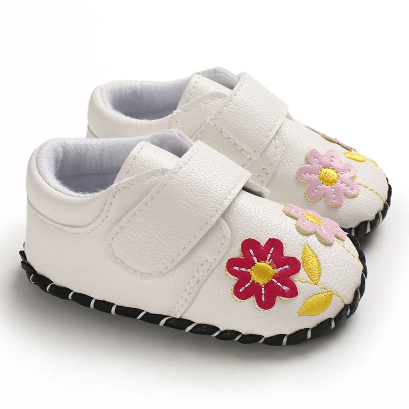 Цветочные пинетки весенняя обувь из искусственной кожи с мягкой подошвой