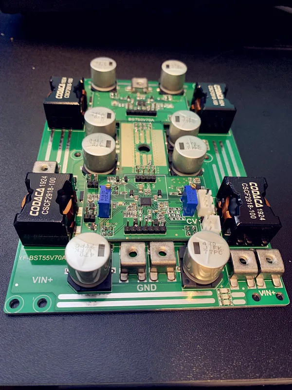 

DC-DC High Power Boost Power Supply Is Greater than 1000W Input 5-48V / 60A Output 6-55 Four-phase Parallel