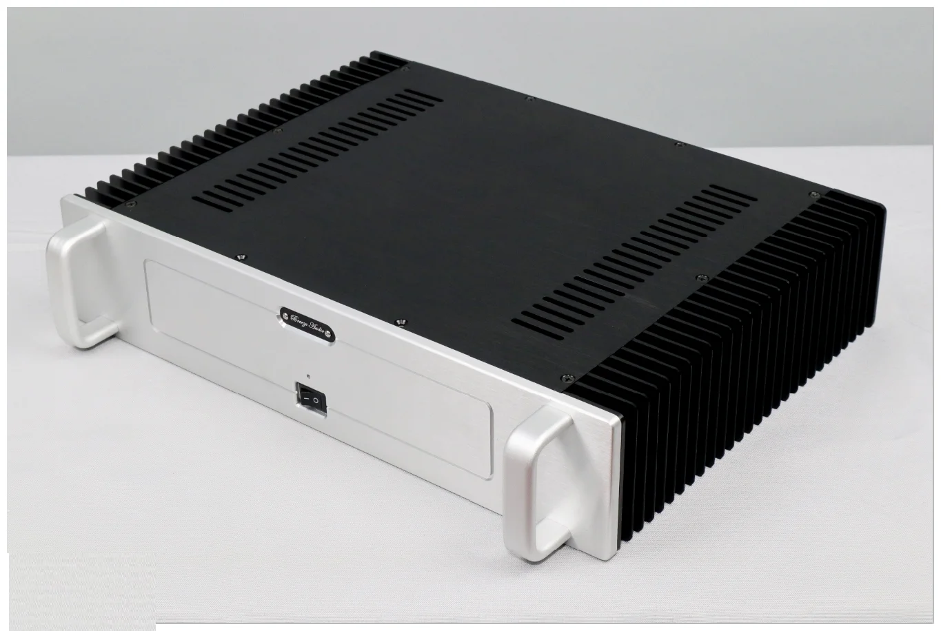 

Aluminum Alloy With Heat Dissipation Power Amplifier On Both Sides / Preamp Case / Class A Power Amplifier Chassis