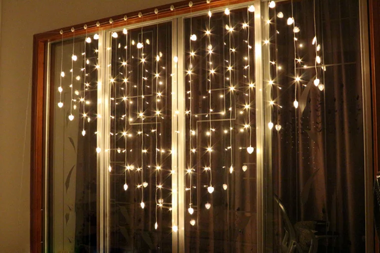 

Светодиодная гирлянда для штор Heronsbill сердце 2 метра теплый белый