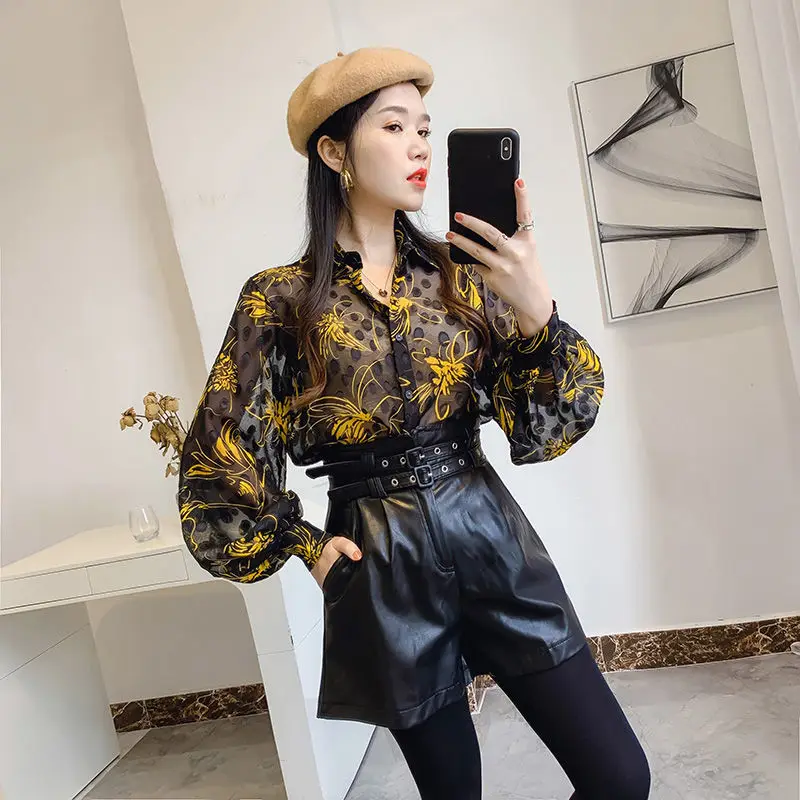 

2021Spring New Chic Embroidery Korean Print Women Shirts Lantern Sleeve Loose Fashion Tops Turn-Down Collar Office Lady Blouses
