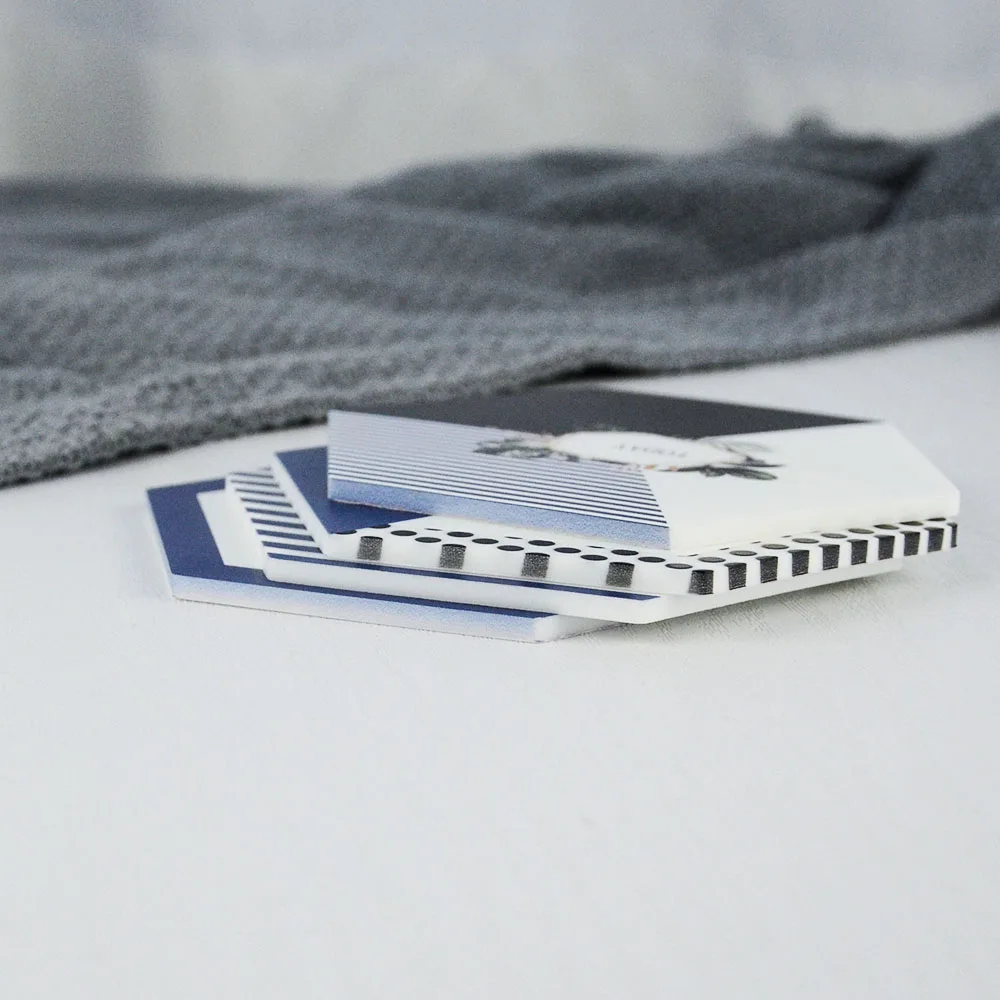 Шикарный силиконовый подстаканник Coaster с шестигранным листом и полосками