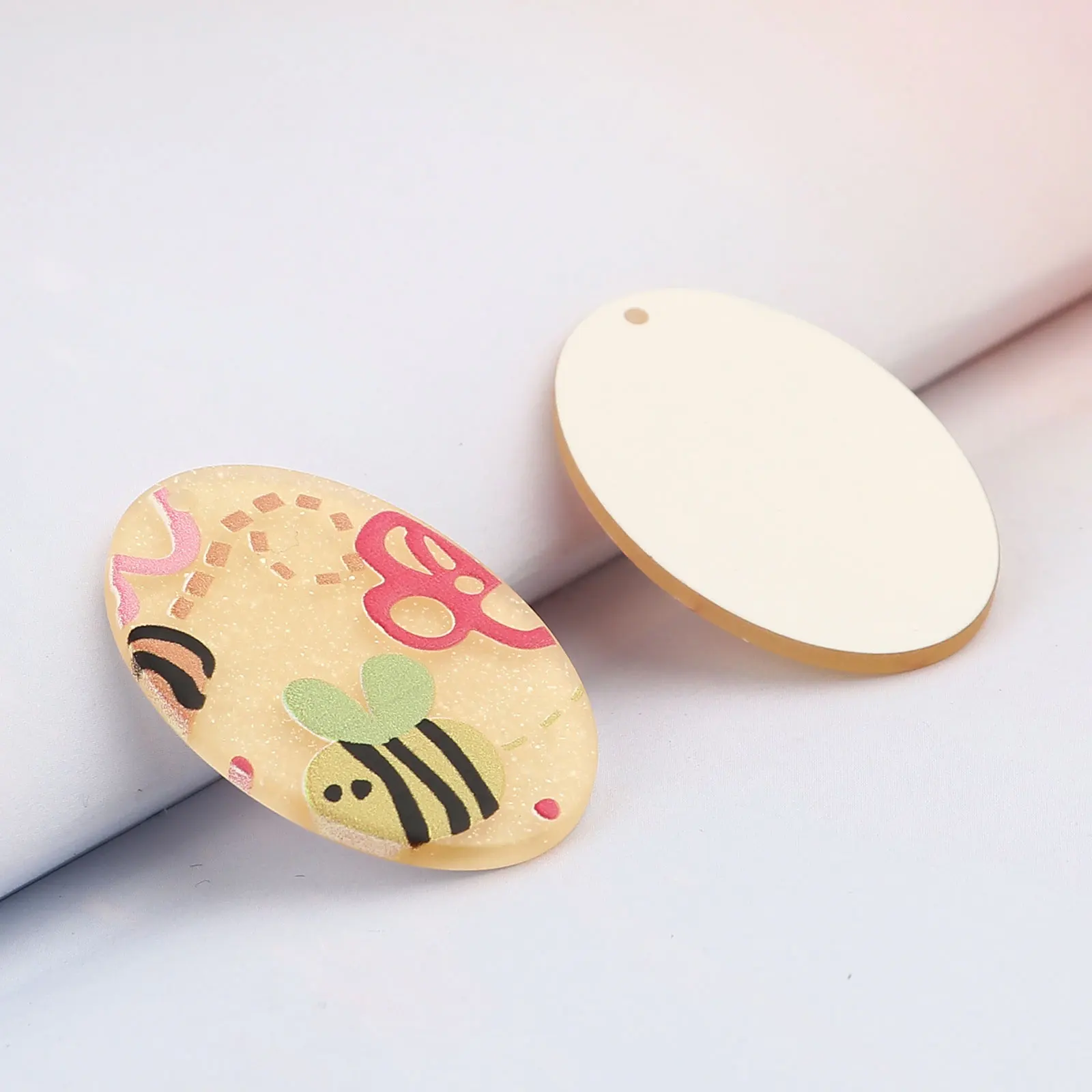 

DoreenBeads Resin Insect Pendants Oval Cartoon Kawaii Bee Orange Charms DIY Key Necklace Bracelet Jewelry Pendant Making,5PCs