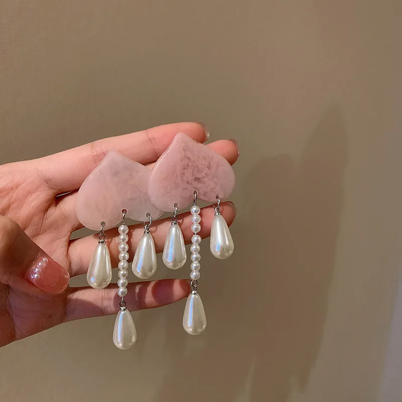

2021 Korea Trend Vintage Sweet Heart Shape Acrylic Pearl Pendant Earrings For Women Girls Dating Travel Jewelry Accessories Gift