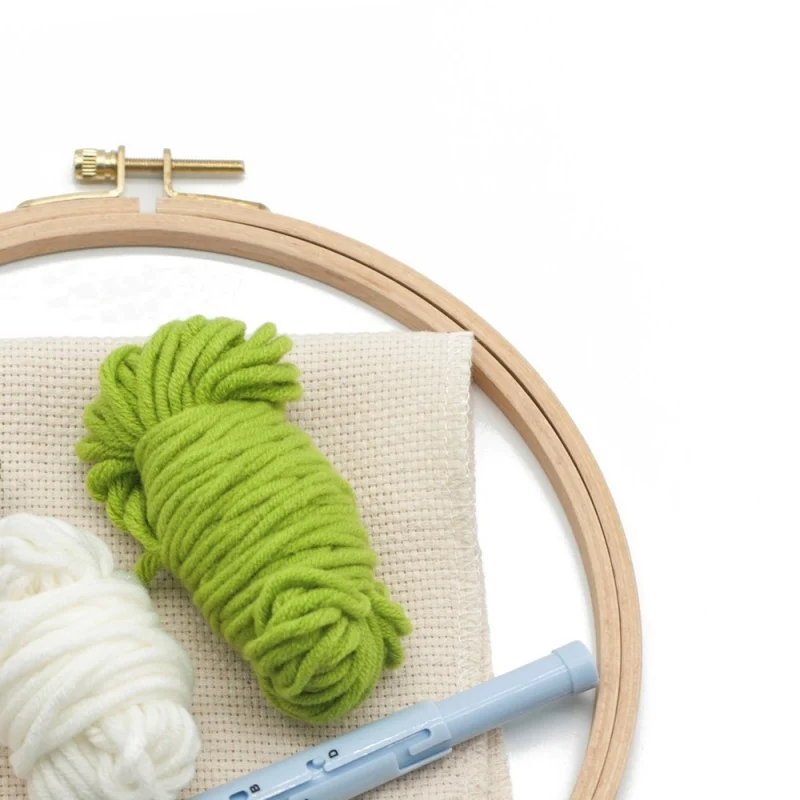 

Handmade Embroidery Starter Kit DIY Cartoon Duck Pattern Manual Poke Embroidery Tools