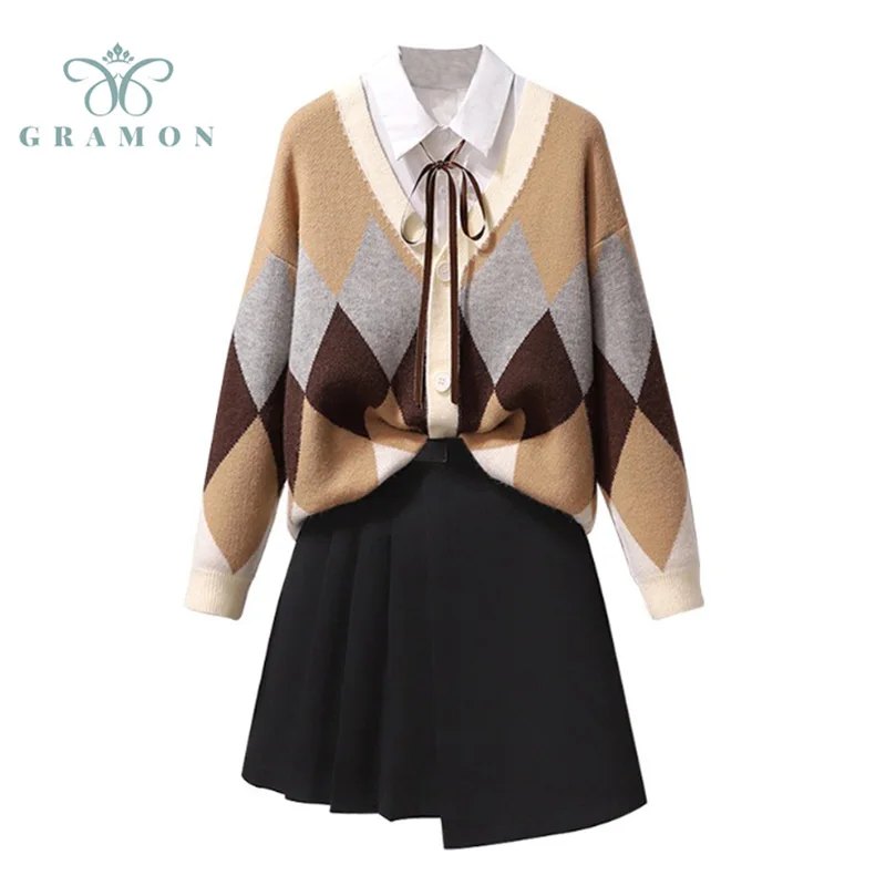 

Women Suits Plus Size Preppy Style Outfits 2021 Autumn White Shirt V Neck Knitt Cardigan And High Waist Mini Skirt 3 Piece Sets