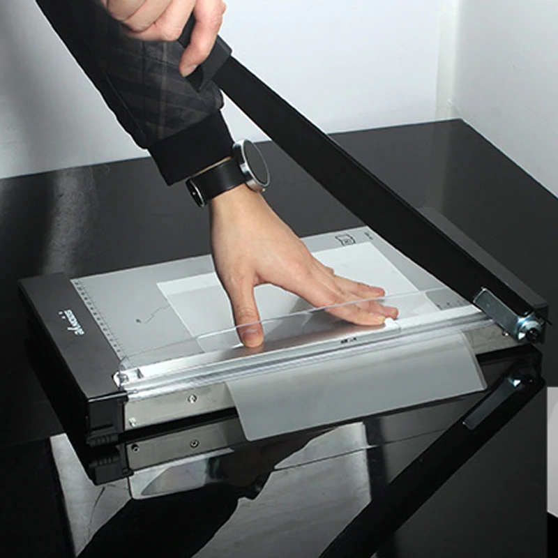 

A4 paper cutter Manual paper cutter Office paper cutter Alloy photo paper cutter OC 50S guillotine cutter