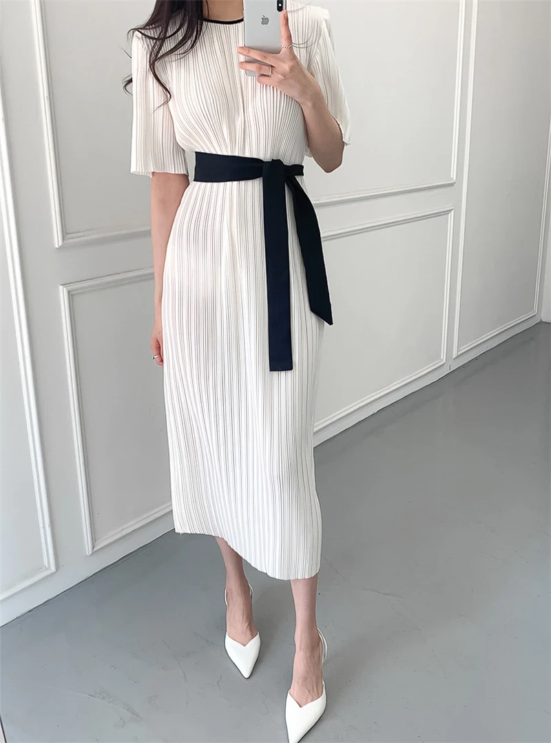 Женское длинное плиссированное платье повседневное элегантное белое однотонное