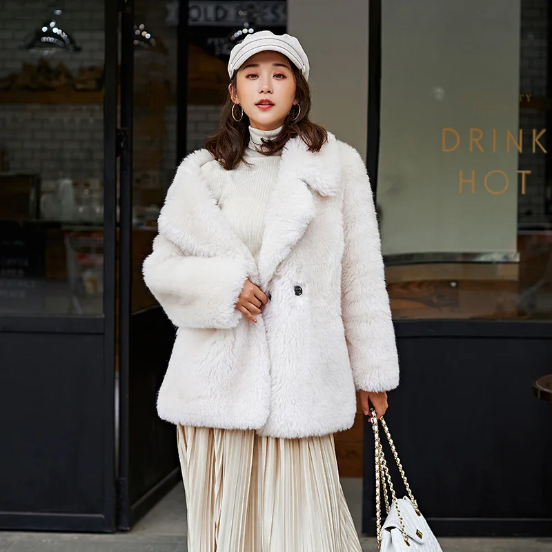 Fashion Real Sheep Fur Coat Women White Turn Down Collar Long Sleeves Simple Button Solid Elegant Ladies Coat Winter Female Tops