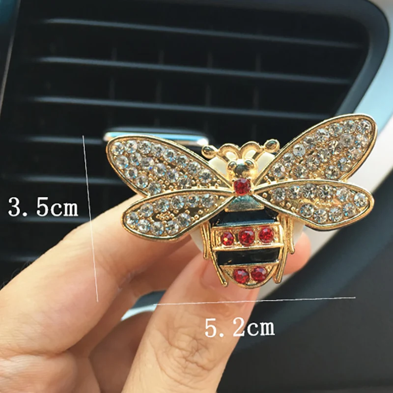 Симпатичный освежитель воздуха в оформлении интерьера автомобиля | Автомобили и