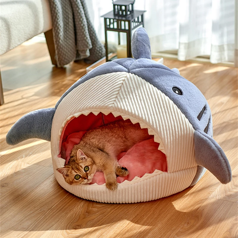 

Коврик-кровать для домашних животных, съемная и моющаяся кровать в форме акулы, согревающая, закрытая, для маленьких и средних питомцев