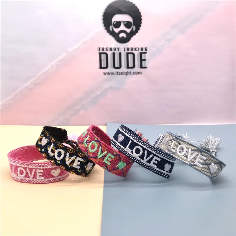 Плетеный браслет ручной работы с буквенными кисточками Регулируемый веревочный