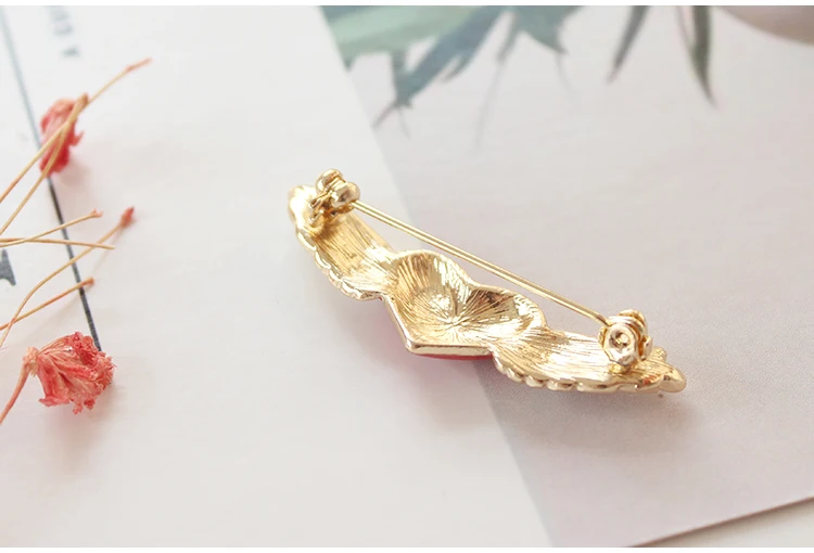 Модные ювелирные аксессуары золотая металлическая эмалированная брошь с крылом