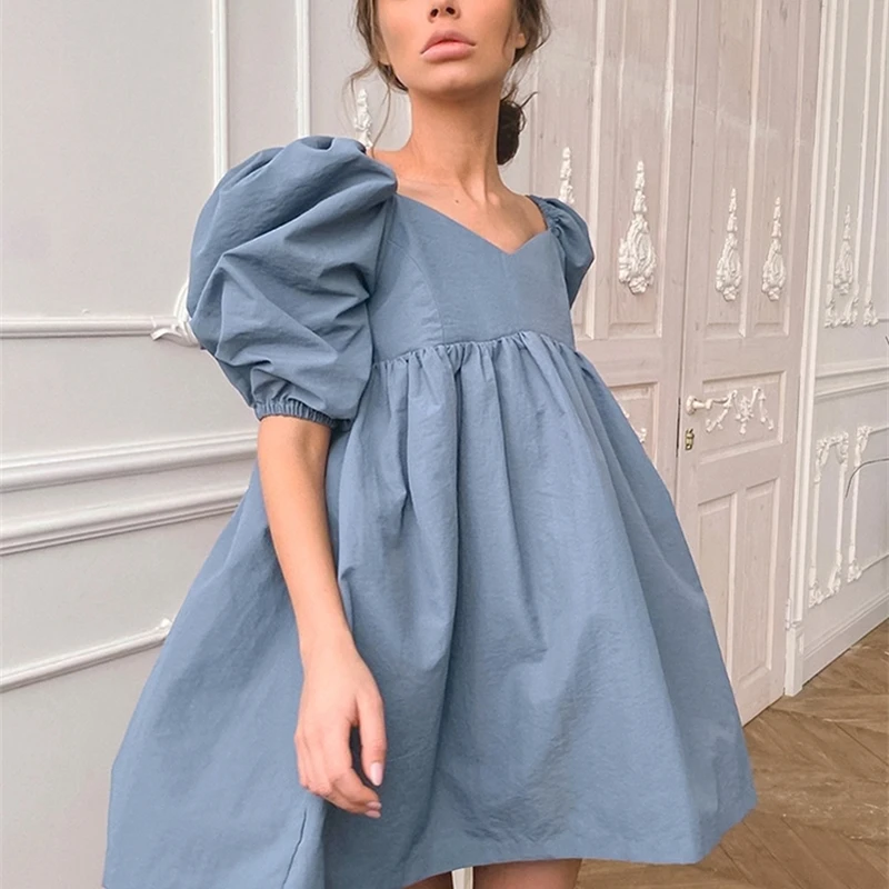 

2021 summer party with retro blue and black mini dress, sexy loose round neck dress and medium sleeve