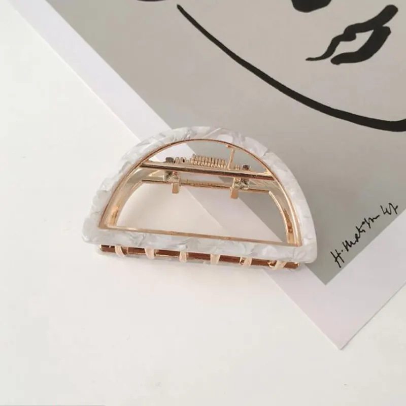 

Geometric Hollow Hair Claw Colorful Acetate Hair Claws Korean Fashion Shark Clip Elegant Women Headband Hairpin Hair Accessories