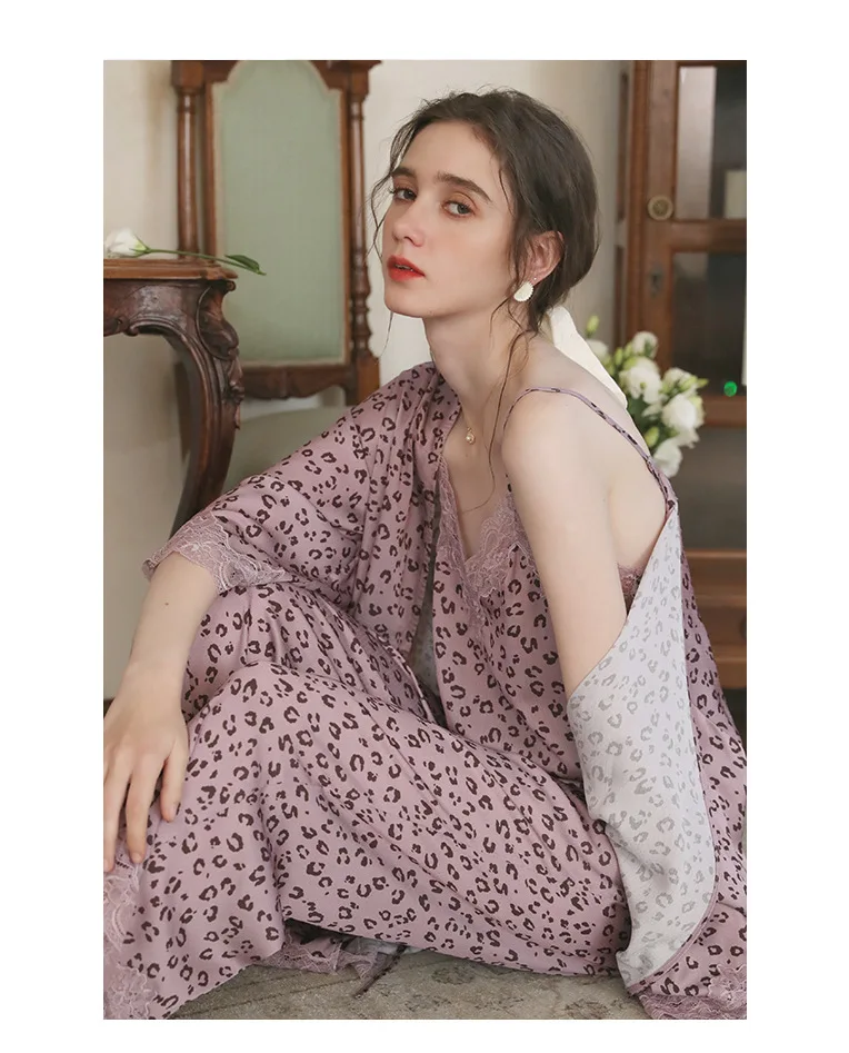 

Women's Pajamas 3-Piece Set 2021 Spring/Autumn Sexy Leopard Print Thin Lace Nightwear Silk Sling Long Sleeve Robes Sleepwear