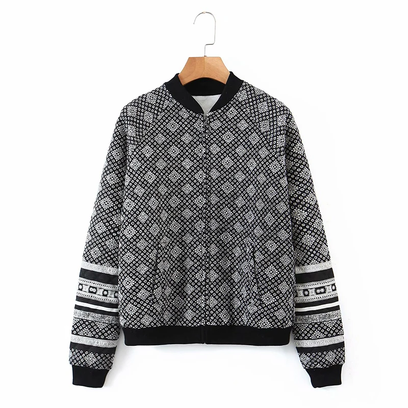 Женский однобортный пиджак черный с винтажным принтом и длинным рукавом деловая