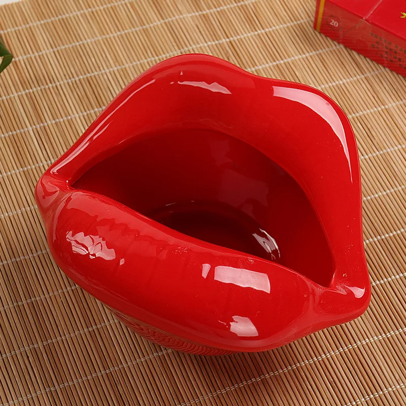 

Sexy Lips Cigarette Ashtray Smokeless Cute Cartoon Ashtray Creative Cigar Cigarette Ash Tray Decorative Crafts for Home Bedroom