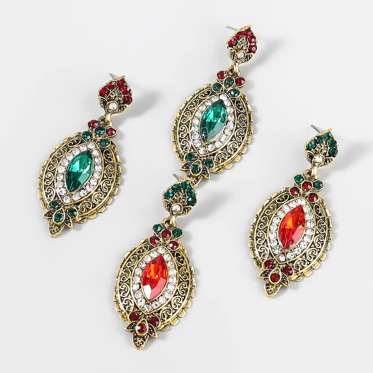 

1Pair Bohemian Retro Style Water Drop Earrings Ethnic Style Metal Rhinestone Earrings Female Vintage Diamond Alloy Earrings