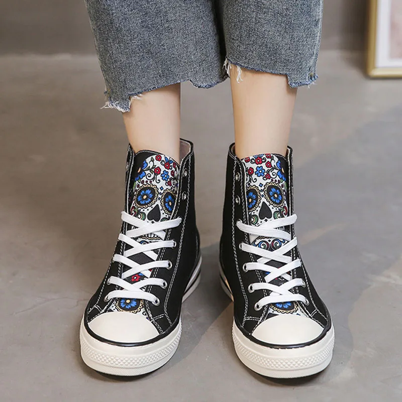 

Women's Fashion 2020 Vulcanized Shoes Woman Sneakers Skull Heads Retro Canvas Shoes Flat Fashion Comfortable High Top Shoes