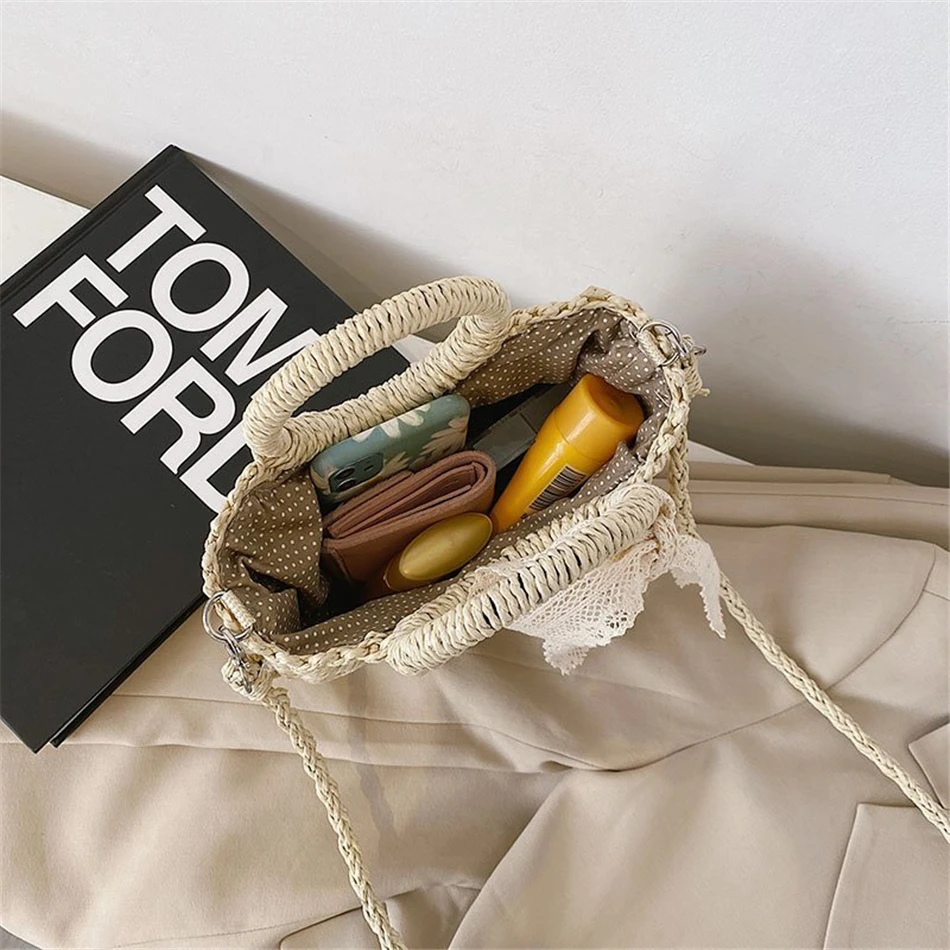 

2021 Summer Straw Bag Women Hand Woven Handbag Moon Shape Lace Bow Rattan Bag Drawstring Fashion Beach Shoulder Crossbody Bags