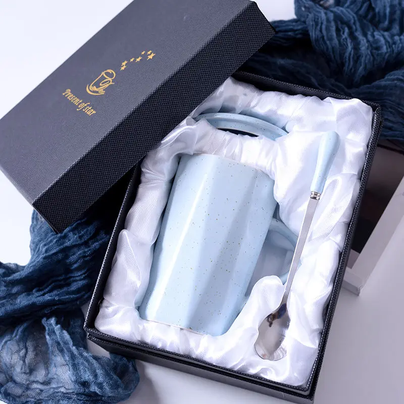 Керамическая кружка с геометрическим рисунком чашка в скандинавском стиле