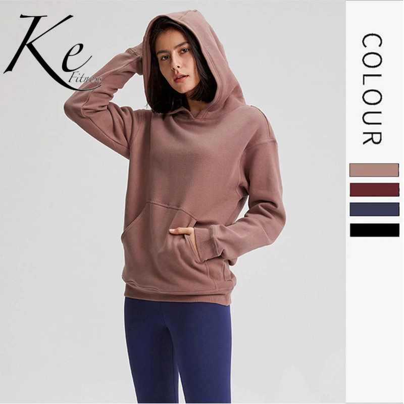 Куртка спортивная осенне-зимняя однотонная свободная с капюшоном и карманами |