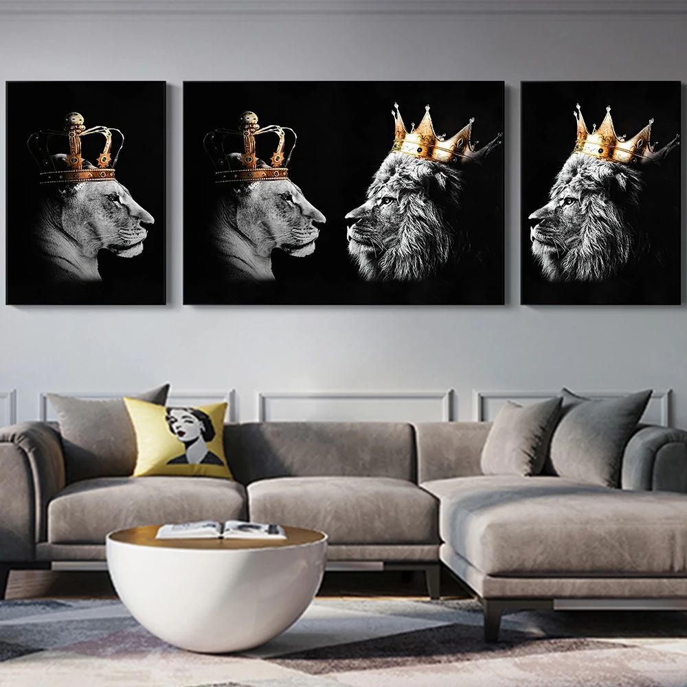 

Male Lion And Lioness Wearing Crown Black And White Wildlife Pictures Print Living Room Home Wall Art Decoration Canvas Poster