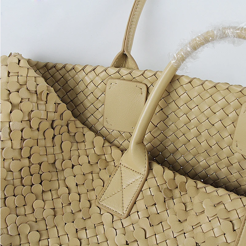 

High-end Bags Women Composite Bags 100% Sheepskin Weave Luxury Design Solid 2 Colors Shoulder strap Fashion Ladies Handbags