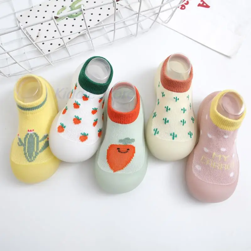 Детские ботинки без пропуска для девочек домашние носки обувь с уютной резиновой
