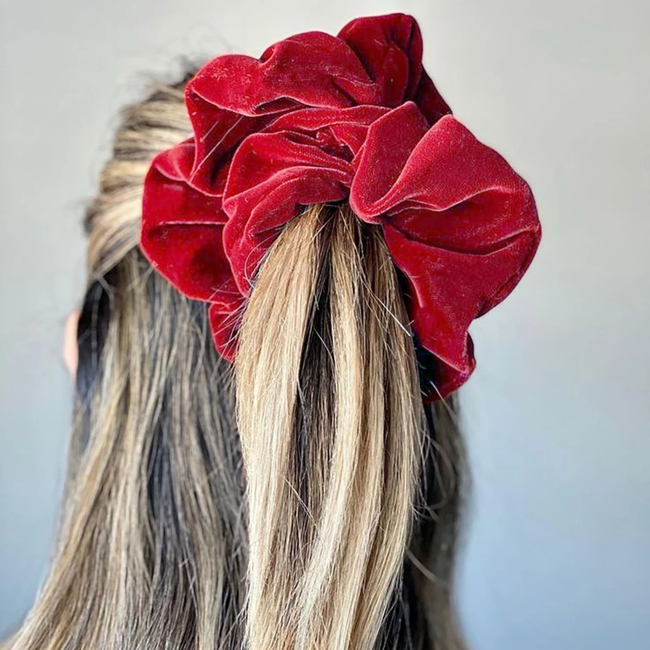 

Oversized Hair Scrunchies Soft Velvet Elastic Hair Band Solid Color Hair Tie Women Girls Ponytail Holder Hair Accessories