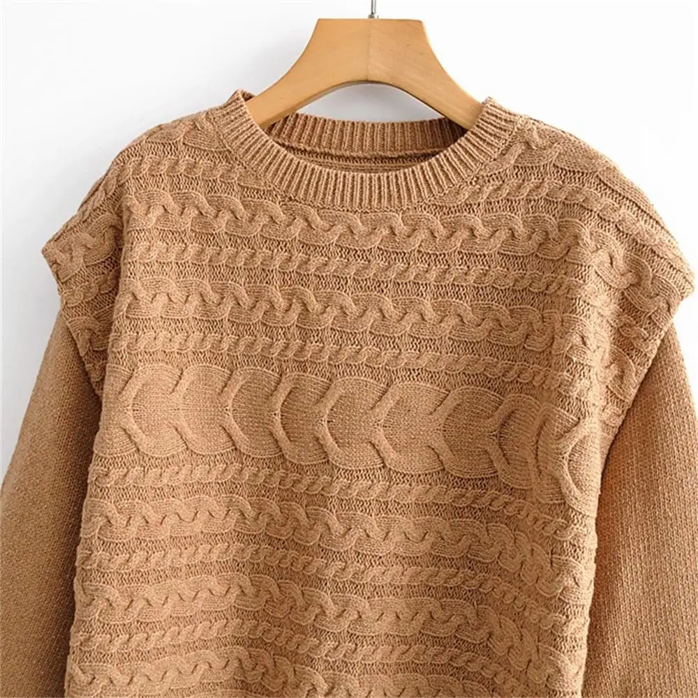 

2020 new autumn and winter new European and American style warm twist bat sleeve sleeve long sleeve warm knitted sweater