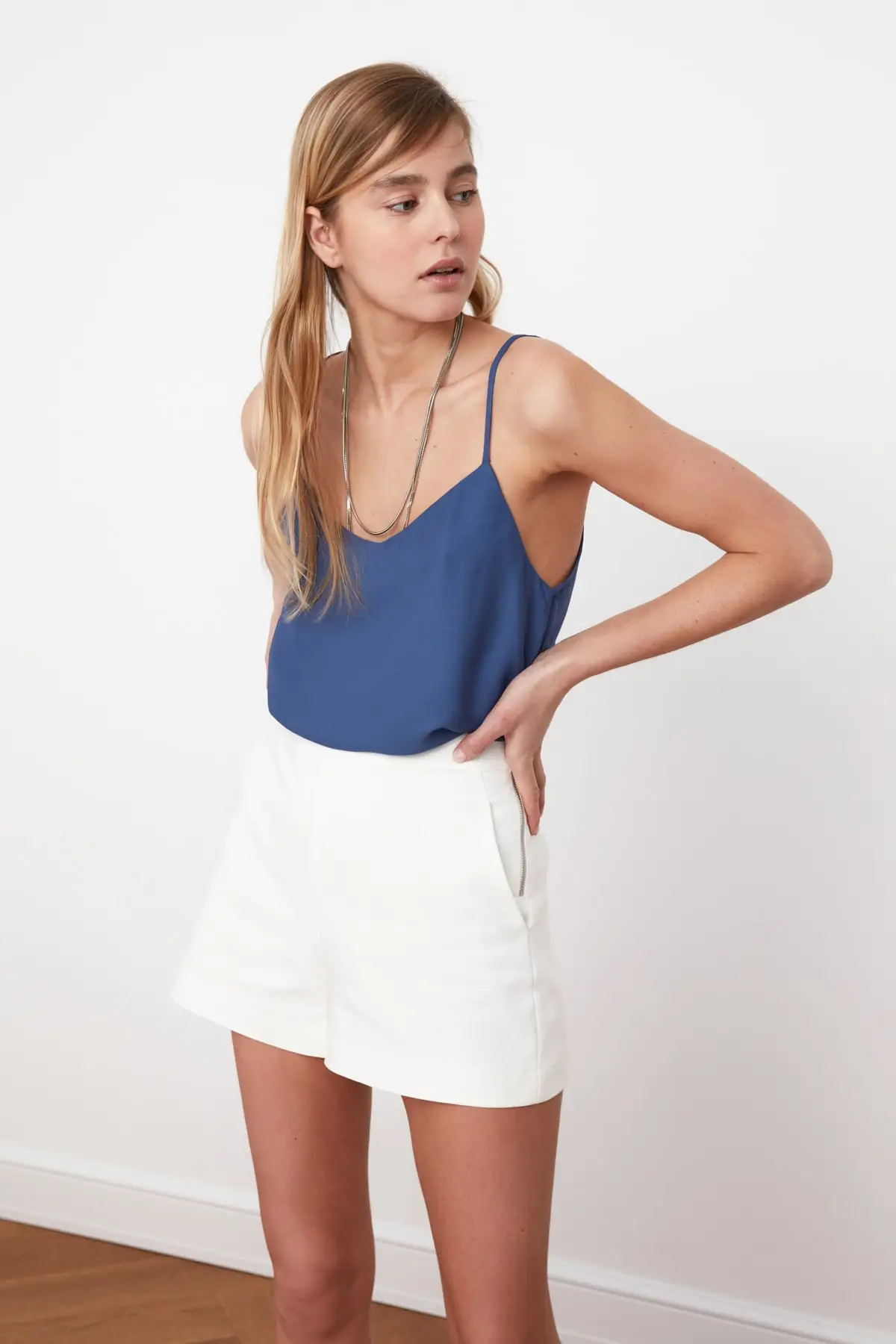 Trendyol базовые черные однотонные сексуальные топы летние повседневные женские с v