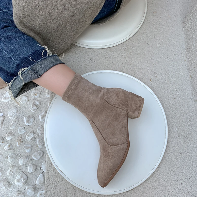 

2021 new spring shoes Women ankle Boots plus size 22-26.5cm length suede short boots pointed toe Sheepskin insole black boots