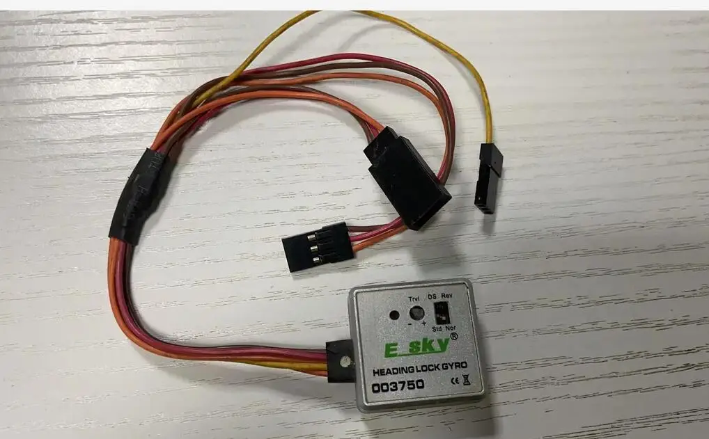 

Заголовочный замок ESKY 003750 E-sky с металлической оболочкой для фототехники