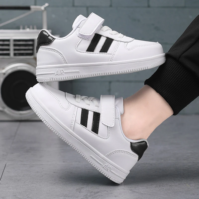 

New children's small white board shoes autumn and winter outdoor flat shoes Korean trend casual shoes low-cut non-slip shoes