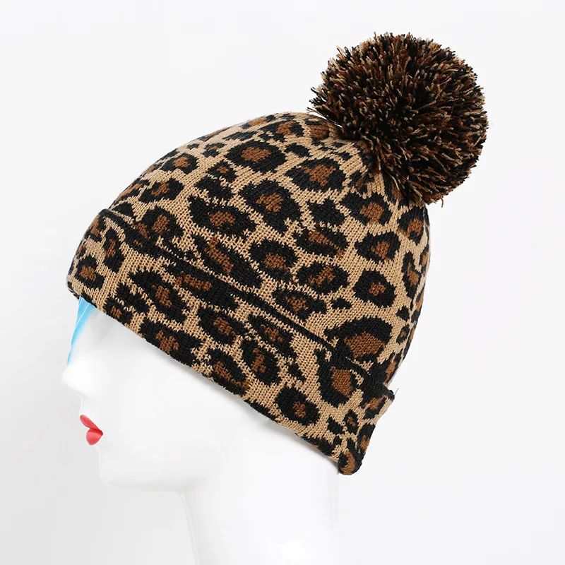 

Women's Autumn And Winter Knitted Cotton Hats Warm And Comfortable Ski Hat New Leopard Fashion Lady Fashion Pompom Caps
