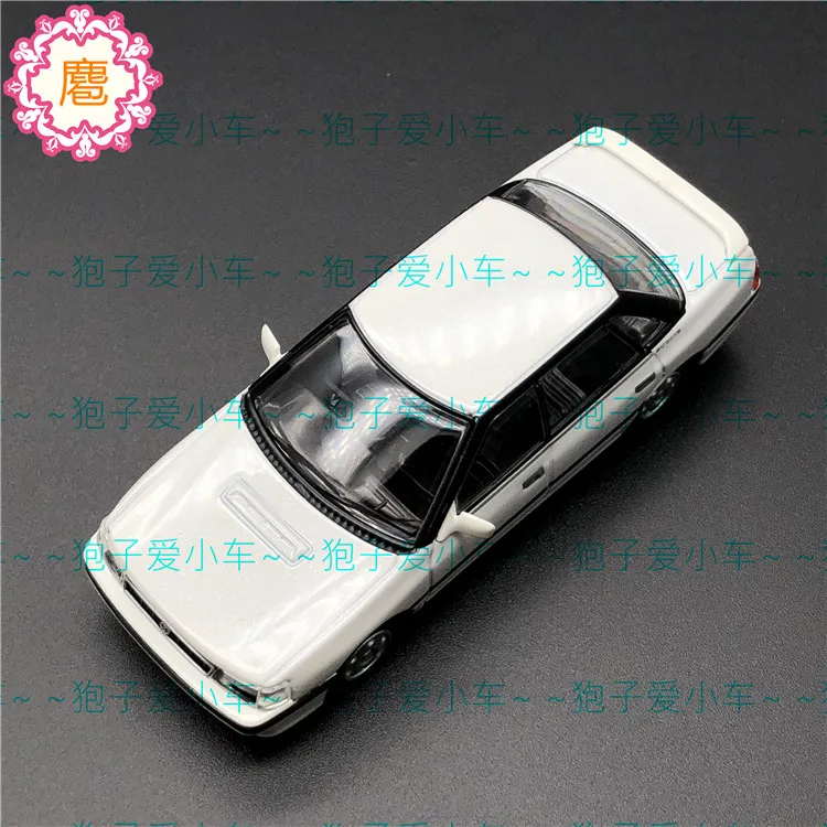 

1:64 TOMYTEC TLV LV-N132a Collection Alloy car