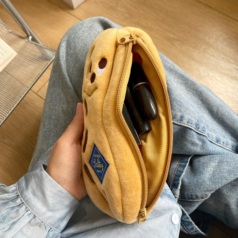 

Прозрачная бежевая косметичка из ПВХ