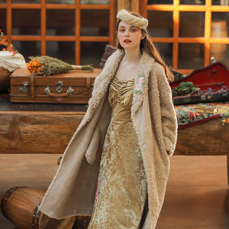 Женское бархатное платье AIGYPTOS элегантное приталенное с длинным рукавом