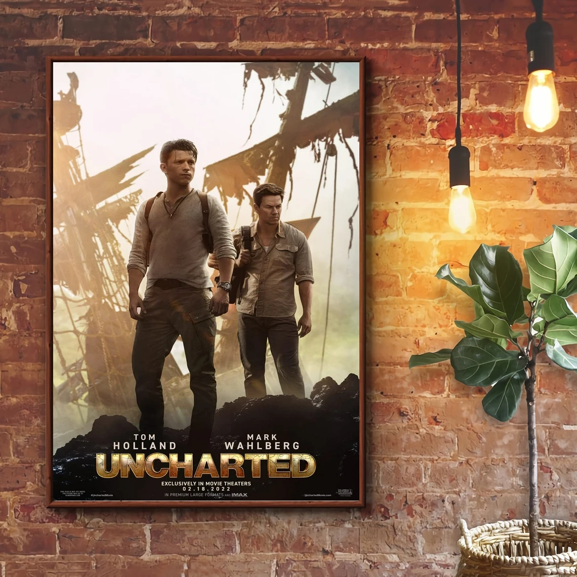 

Mark Wahlberg and Tom Holland in Uncharted (2022), кинопостер, печать на холсте, домашний декор, настенное Искусство (без рамки)