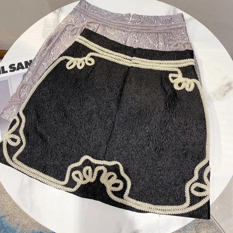 

New Fashion Women Court Style Floral Embroidery Shorts Skirts Vintage A Line Mini Shorts Party Slim Fit Ladies Casual Shorts
