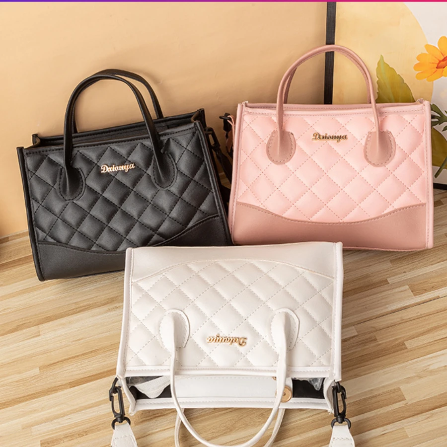 

Женская маленькая сумка, Женская 2021 новая сумка-мессенджер с бриллиантами, квадратная сумка на плечо, дизайнерские роскошные сумки, мобильн...