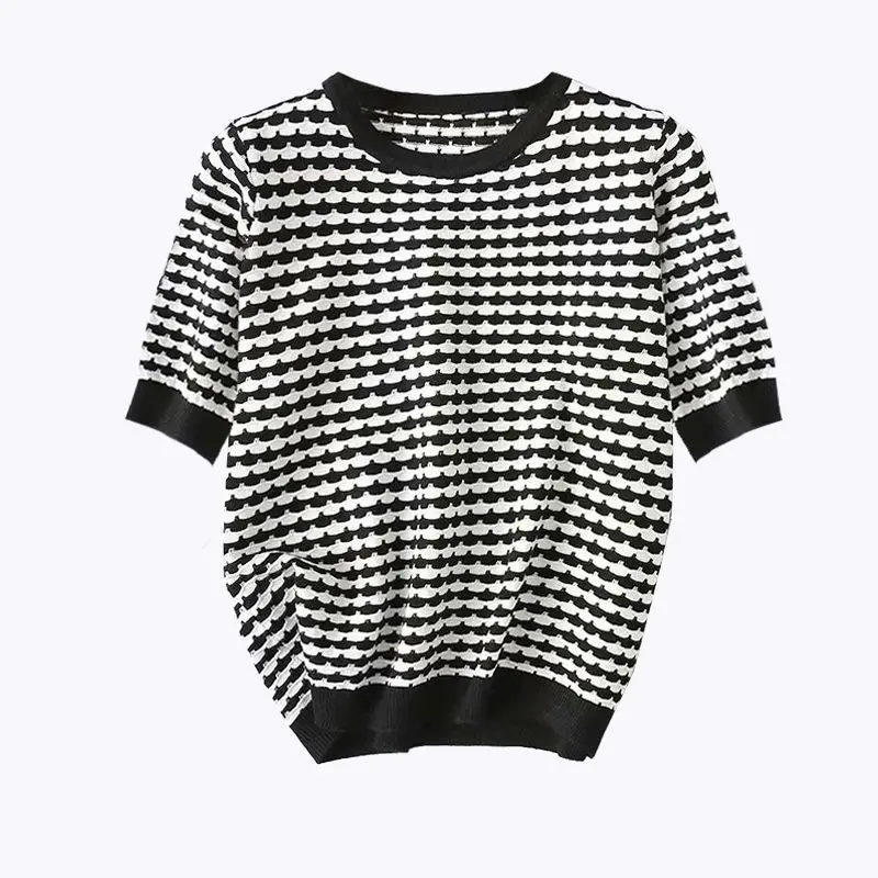 

2021 summer new thin knitted short-sleeved ice woman loose thin thin cover meat round neck stripe jacket woman middle sleeve