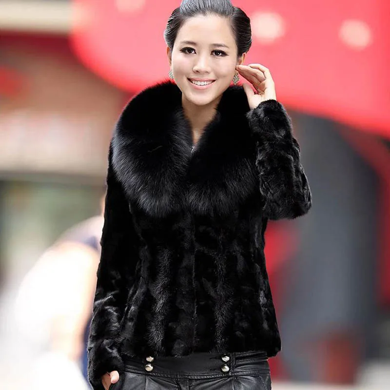 Женская Черная куртка из натурального меха норки с воротником Лисьего стриженое