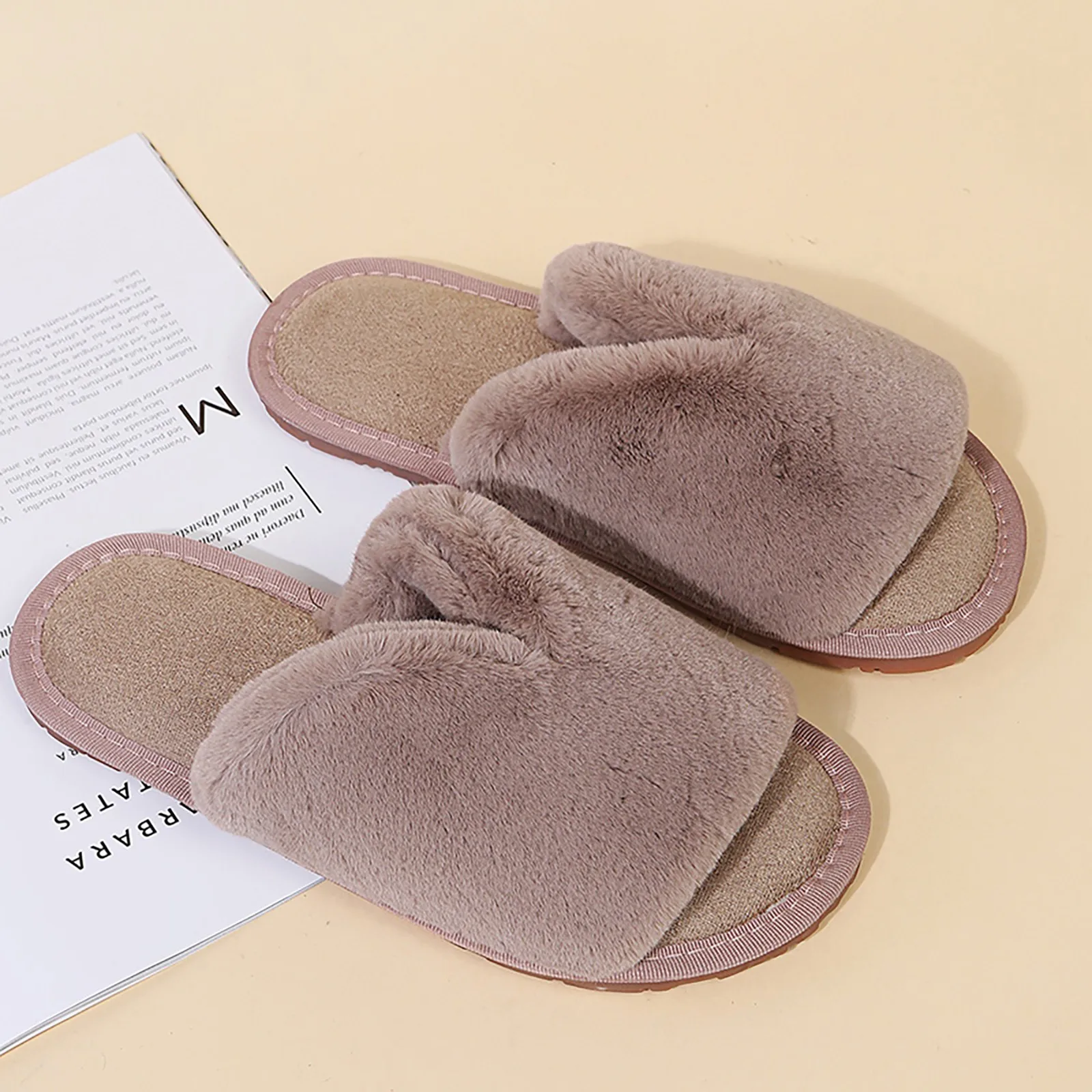 

Women's shoes new Korean version wild flat-bottomed plush slippers casual flip flops fashion women's sandals