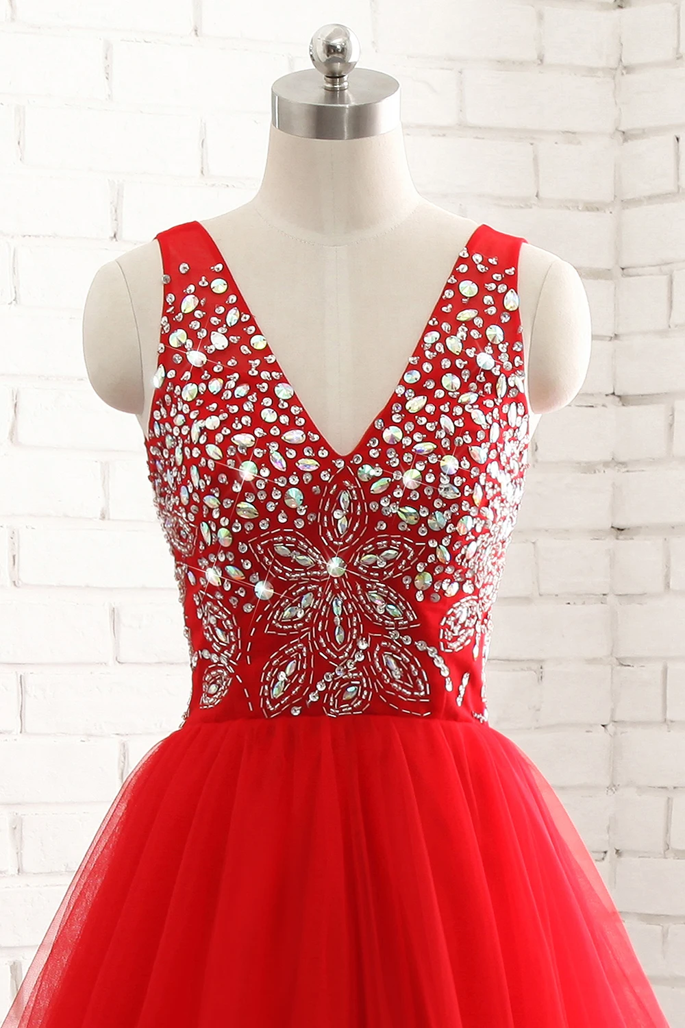 Женское короткое платье с блестками красное трапеция V образным вырезом и