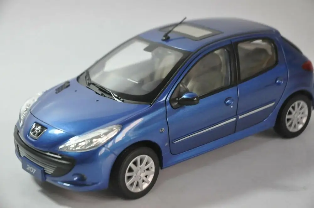 

1:18 Diecast Model for Peugeot 207 Blue Hatchback Alloy Toy Car Miniature Collection Gifts Hot Selling Altis